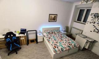Work and Play Apartment - 8