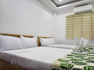 G&G Hotel bed and breakfast Travellers Inn - Mamburao - 0