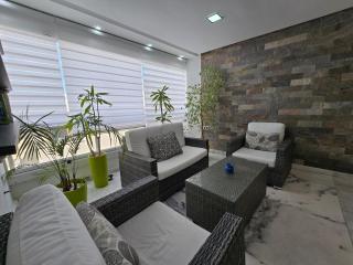Luxurious Downtown Corniche Marina with Parking - 5