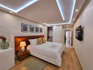 Luxurious Downtown Corniche Marina with Parking - 7