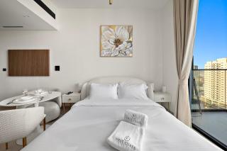 FIRST CLASS Studio Touch of Luxury & Comfort - 4