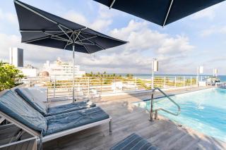 Oceanfront Oasis 2-BR Apartment on Ocean Drive - 4