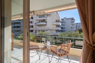 Spacious 2-Br Apartment Walk to Beach & City Center - Cannes - 5