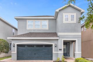 Multiple Family Homes - 23 Rooms - 8