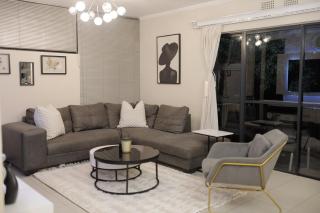 Relaxing 2-Bedroom Stay in Secure Jackal Creek Golf Estate - 7