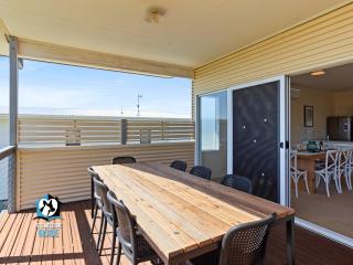Tranquil Beach Retreat 2 Living Areas Sleeps 9 - Goolwa South - 2