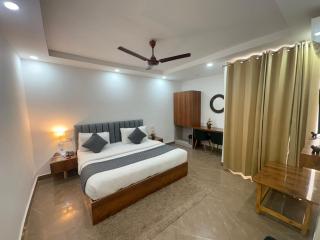 Hotel JIP Breezy Heights - New Delhi - 0