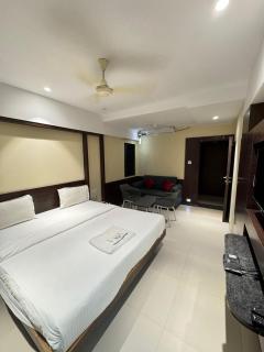 Hotel Ashraya Inn, Gulbarga - Gulbarga - 0