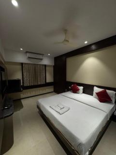Hotel Ashraya Inn, Gulbarga - Gulbarga - 5