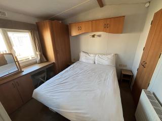 Sherwood 307 - Golden Palm, ramped veranda, central heating, bed linen, WiFi - Meadow Lakes Caravan & Lodge Hire - Chapel St. Leonards - 6