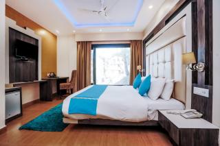 Himalayan Mountain and Valley View - Garden with bonefire - Ample Parking - Luxury Balcony rooms -by Aachman Stays!! Mashobra - 9