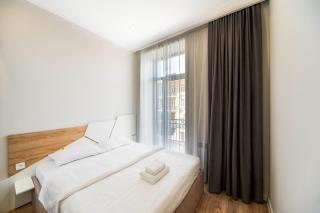 Sunny New Renovated One BDR with Balcony - Erevan - 2