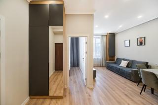 Sunny New Renovated One BDR with Balcony - Erevan - 5