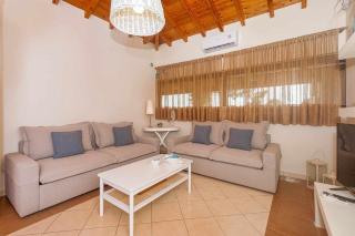 Leni's Lake Living - Halikounas - 9