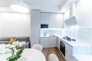 UNYCA - Florence Elegant Three-Bedroom Apartment - Florence - 2