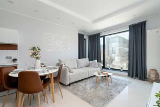 Półwiejska Modern Apartment with AC & Remote Work in Poznań Centre by Noclegi Renters - Poznań - 0