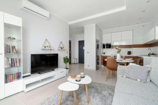 Półwiejska Modern Apartment with AC & Remote Work in Poznań Centre by Noclegi Renters - Poznań - 2