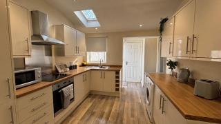 2 BD House, near City Center - 6