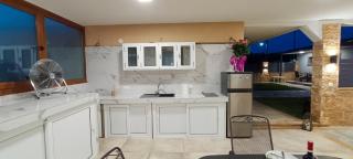 Victoria's Apartments - 9