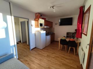 Mountain Retreat in Hautes-Alpes with Stunning Views - Orcières - 2