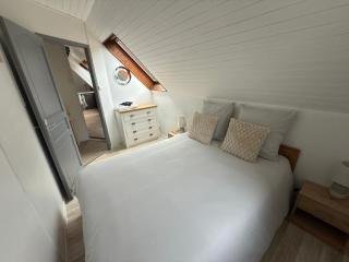 SuperLys 24 - T2 coté THERMES - 4 pers WIFI - 2 places de parking et cave - 9