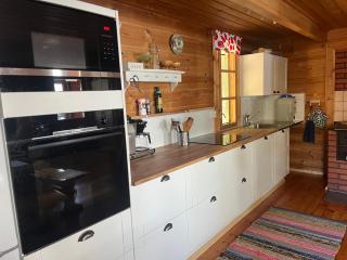 Cozy 4BR Lakeside Cottage with Sauna & Outdoor Grill - Lahti - 3