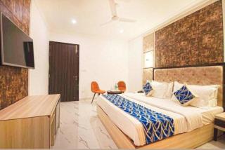 HOTEL The Almora By RS Global Near By Delhi International Airport With - Free Airport Drop - 2