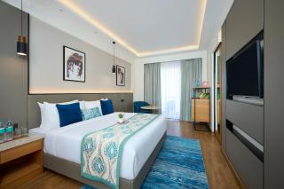 Iris Sarovar Portico - 4