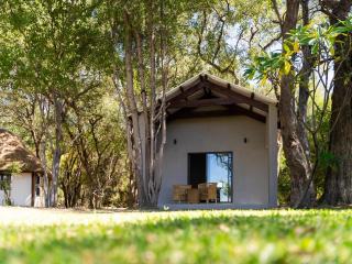 Shakawe River Lodge - 7