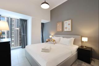 Livbnb-Spacious 2 BR in Dubai Marina with Balcony - 9