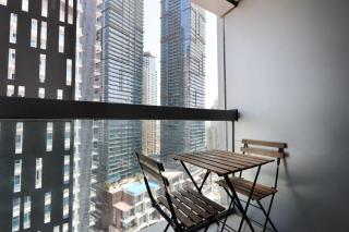 Livbnb-Spacious 2 BR in Dubai Marina with Balcony - 8