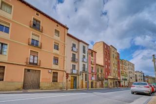 Apartamentos Vinomium by Clabao - Logroño - 2