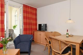 Ferienwohnung-10-in-Sellin-auf-Ruegen-Villa-Celia-6-Pers-WLAN-und-Sauna-200-m-vom-Strand-entfernt - 8