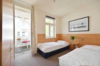 Ferienwohnung-10-in-Sellin-auf-Ruegen-Villa-Celia-6-Pers-WLAN-und-Sauna-200-m-vom-Strand-entfernt - 1
