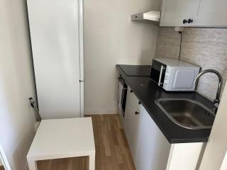 Stockholm Apartment - Sleeps 4 & Free Parking - 6