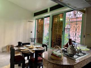 Modern & Chic Duplex Near The Center, Brand New - 7