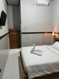 D nux House -  - 5