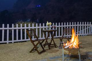 Alaya Stays Madhuram Villa - Pet-Friendly 5 BHK Hillside Retreat With Garden & Balcony - Dhanaulti - 9