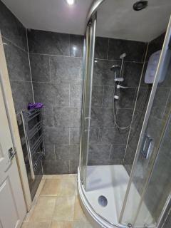 Cozy Studio Flat, 7mins from CENTRE, Parking, WiFi & Netflix - Killingbeck - 3