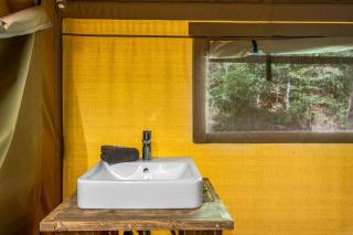 Unique Glamping Getaway in this Spacious Tented Cabin in Sevierville, TN - Sevierville - 8