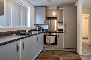 One-bedroom ground floor apartment in Birmingham with parking - 9
