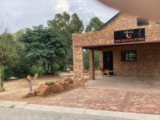 The Eagles Eyrie - Parys - 2