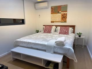 Chadstone Holiday Village Plus - Oakleigh South - 4