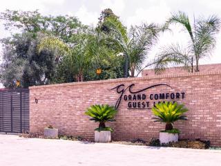 The Grand Comfort - Rustenburg - 7