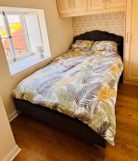 The Shore Modern Edinburgh 2 Bedroom Apartment - 4