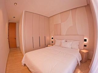 Prestige villa with pool - 9