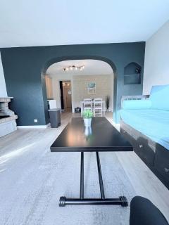 2-Room Pool, Beach and Harbor - Le Pradet - 7