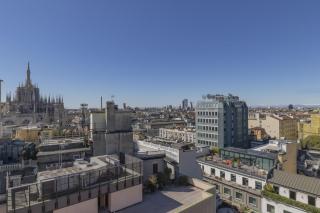 San Babila Central Tower with panoramic terrace overlooking Duomo by Rentopolis - Milano - 3