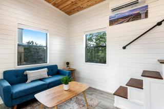 Secluded, Pet Friendly Tiny Home with Outdoor BBQ in the Heart of Texas Hill Country in Dripping Springs, Texas. - Dripping Springs - 3