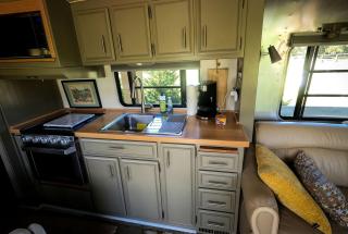 Fully Equipped Airstream Near the Beach and Perfect for a Glamping Experience in Fairhope, AL - 2
